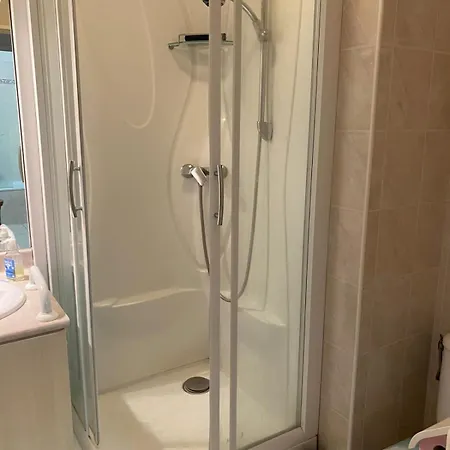 Appartement Grand T4 Avec Piscine Terrasse Et à Pied Fréjus